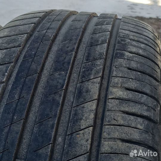 Goodyear EfficientGrip 215/50 R17