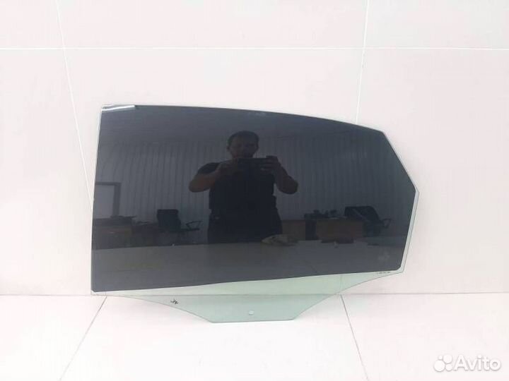 Стекло двери задней левой Volkswagen Polo Sed RUS