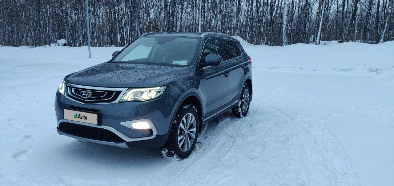 Geely Atlas: фото владельца