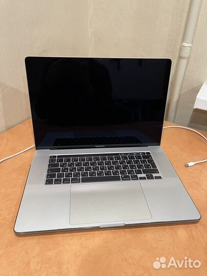 MacBookPro 16 i9 1TB 16GB Состояние Нового