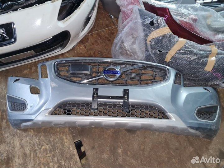 Бампер передний Volvo V60 FW B4164T 2012