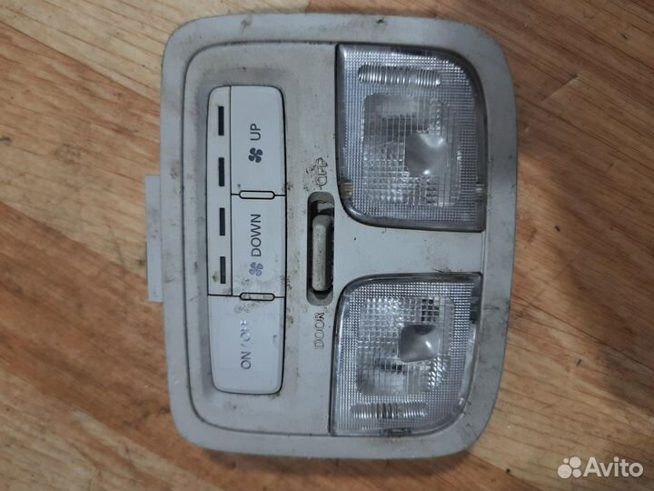 Плафон освещения салона Mitsubishi Paje