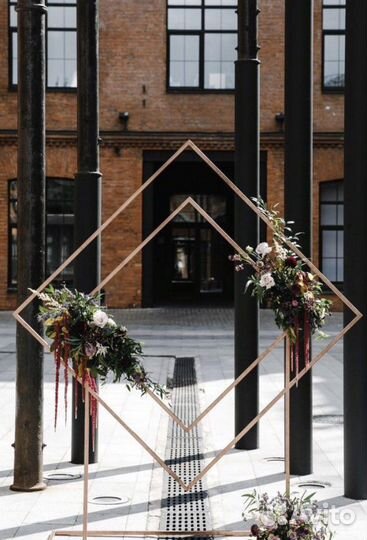 Декоратор на свадьбу