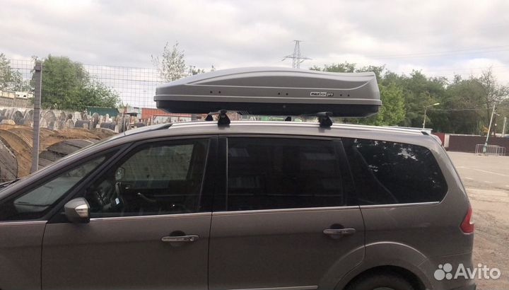 Автомобильный бокс,багажник на крышу