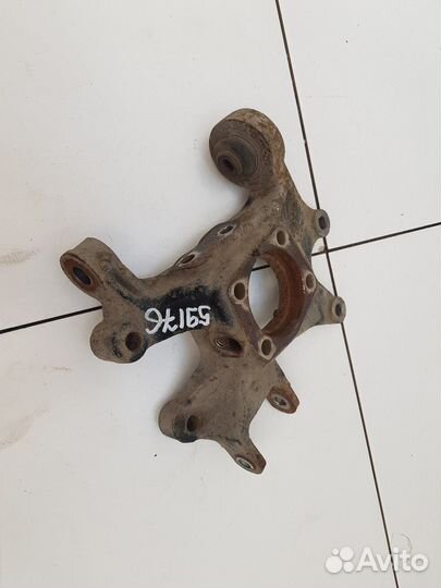 Кулак поворотный задний правый (Geely Atlas)