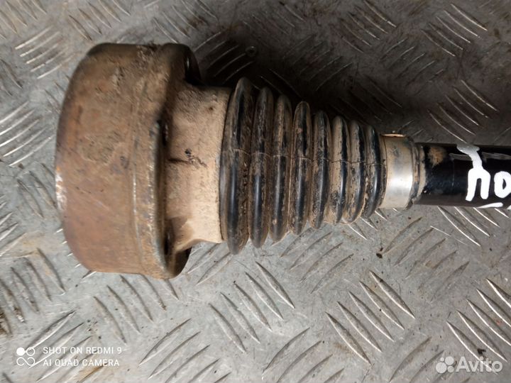 Привод левый Volkswagen Polo седан