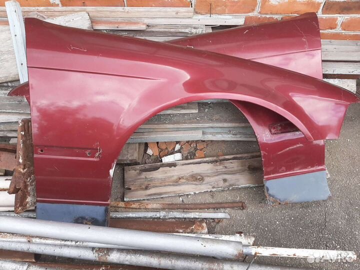 Крылья передние