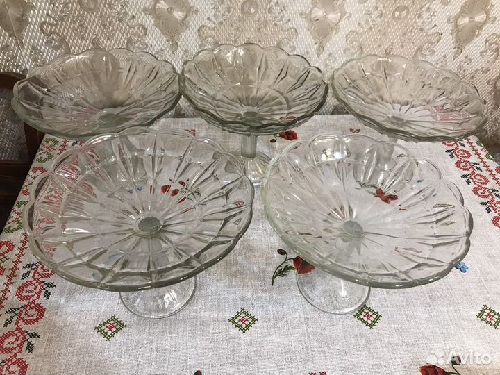 Ваза для фруктов на ножке цветное стекло СССР