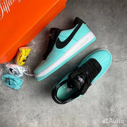 Nike air force 1 x tiffany