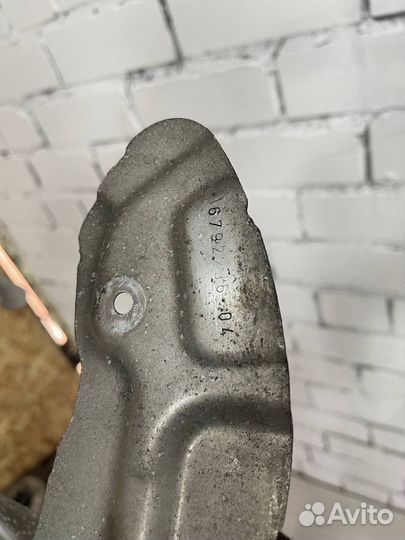 Кожух тормозного диска передний Bmw 1-Series F20