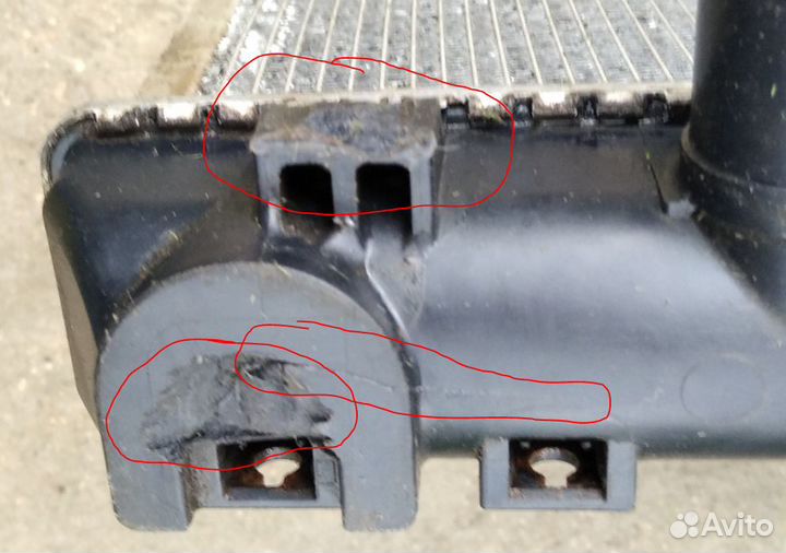 Радиатор Suzuki Grand Vitara NEW АКПП (под ремонт)