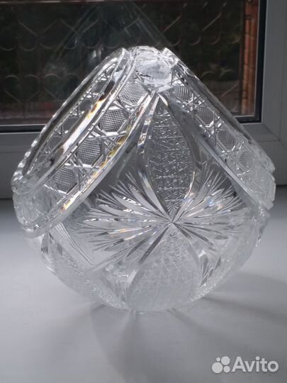Хрустальная корзина-шар для фруктов и сладостей