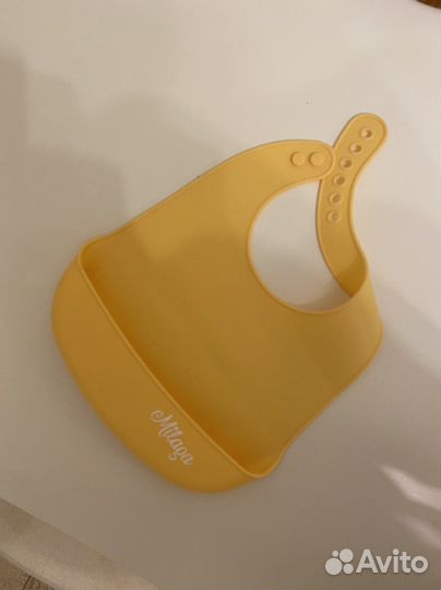 Слюнявчик силиконовый