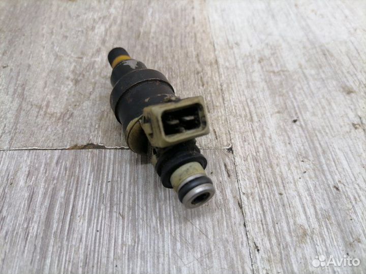 Форсунка инжекторная Hyundai Sonata Y3 G4CP 1998