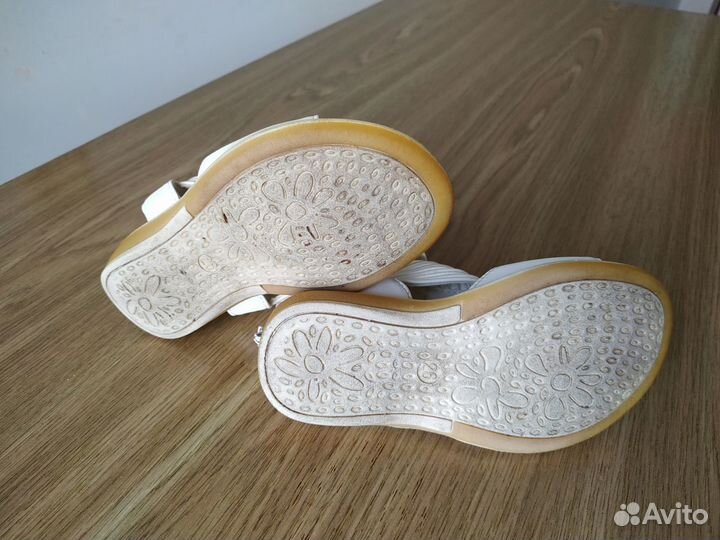 Босоножки для девочки