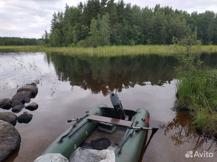 Лодка с мотором