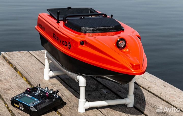 Кораблик для рыбалки и завоза прикормки с GPS