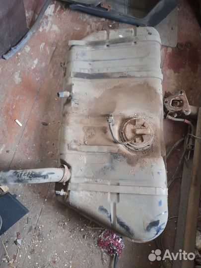 Бензобак на 2108