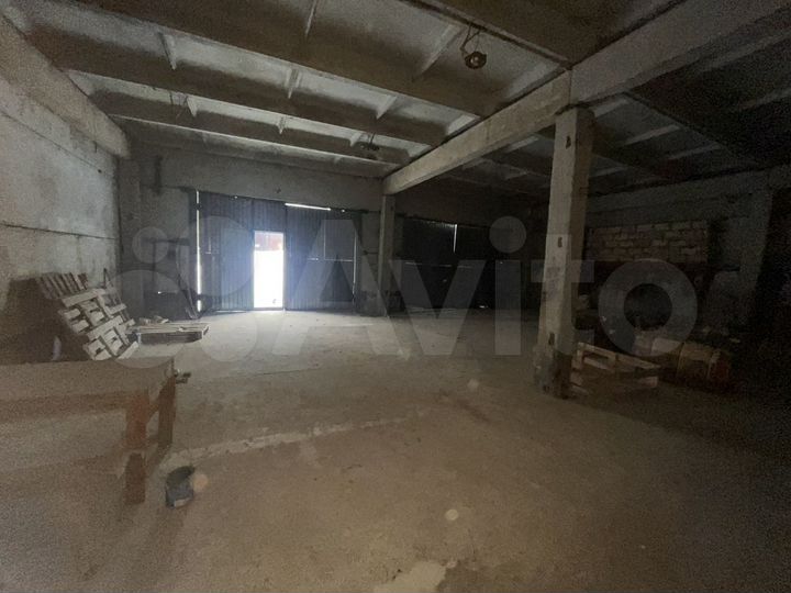 Производство, 1200 м²