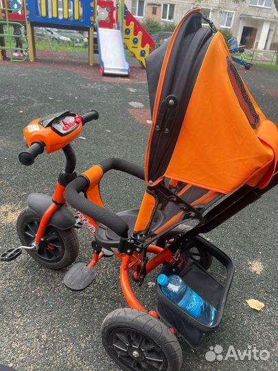 Трехколесный велосипед