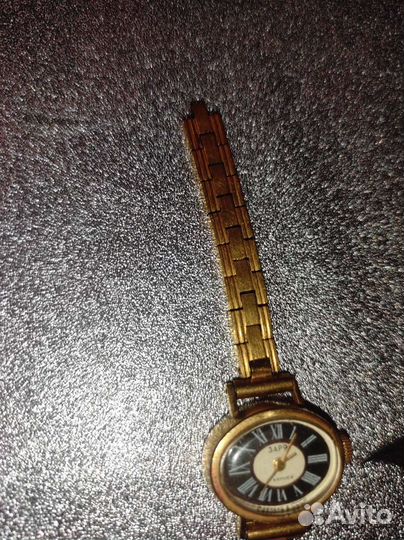 Часы Заря 17 камней СССР позолот