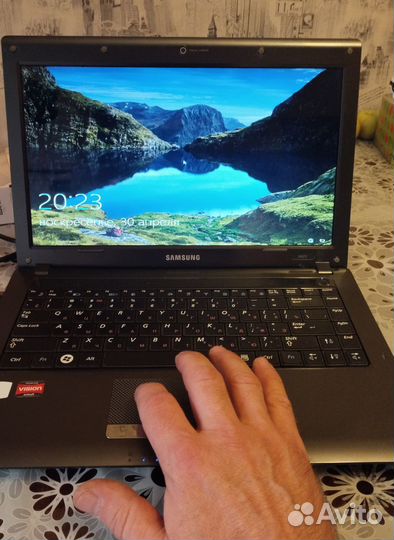 Ноутбук samsung r425
