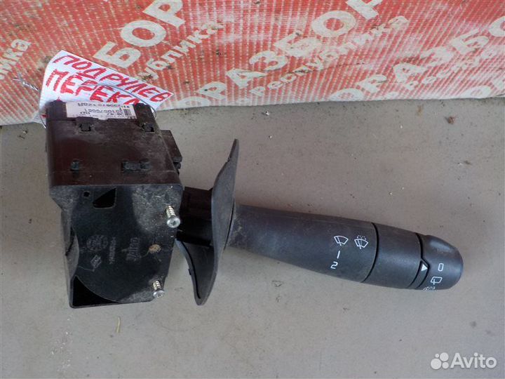 Блок подрулевых выключателей дворников LADA Largus