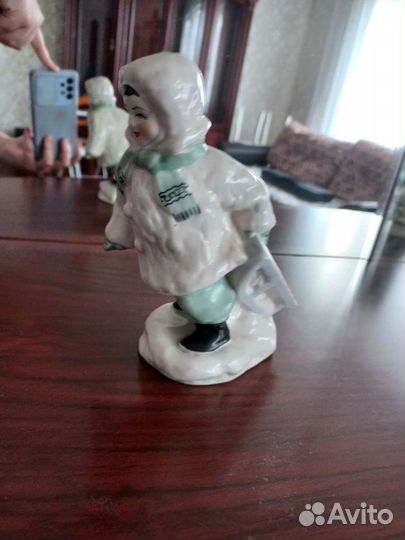 Фарфоровые статуэтки