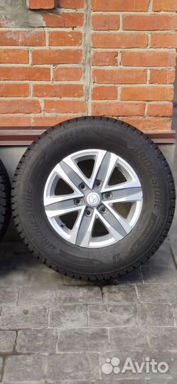 Bridgestone Blizzak DM-V3 245/70 R16