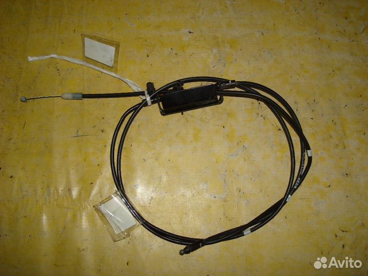 Тросик капота Kia Sorento UM