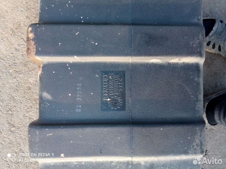 Инструментальный ящик renault