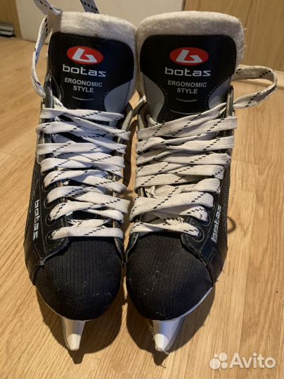 Коньки хоккейные