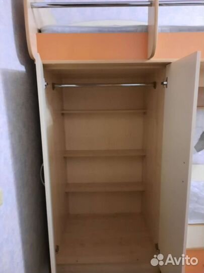 Детская мебель,2 ярусная кровать,шкафы