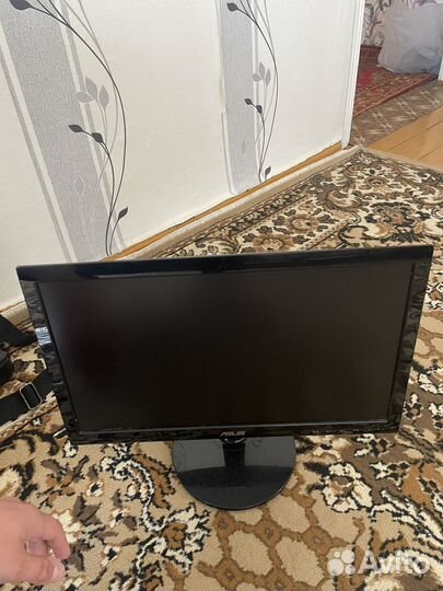 Монитор Asus