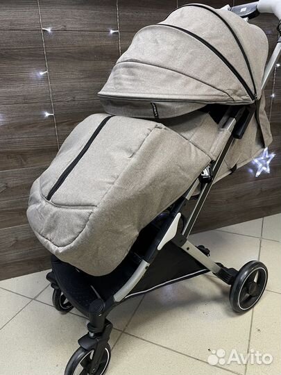 Прогулочная коляска Luxmom V3 бежевая