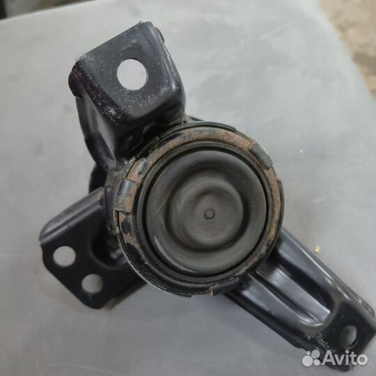 Подушка (опора) двс Kia Sportage