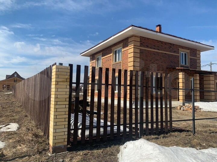 Дом 230 м² на участке 14 сот.