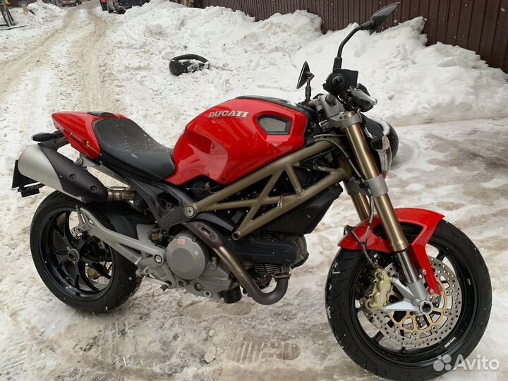 Ducati monster 796