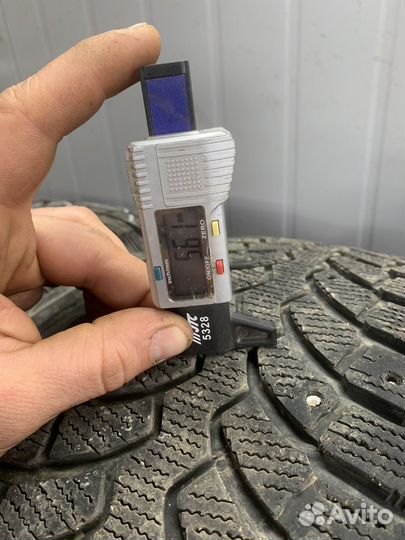 Bridgestone Blizzak Spike-01 225/65 R17