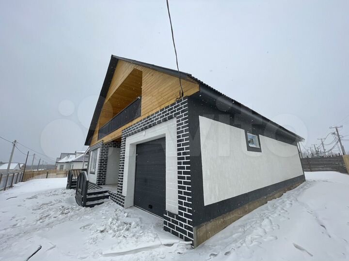 Дом 295,5 м² на участке 10,5 сот.