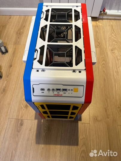 Невероятный корпус для пк inwin airforce CF16