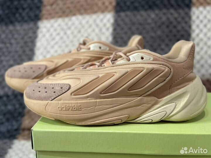 Кроссовки adidas ozelia