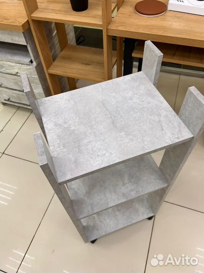 Тележка косметологическая на колесиках