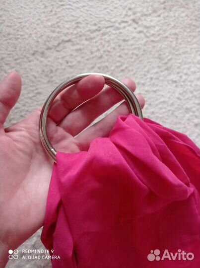 Слинг шарф с металлическими кольцами