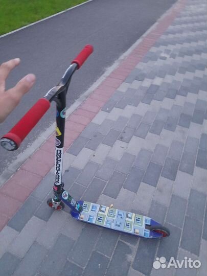 Самокат трюковой