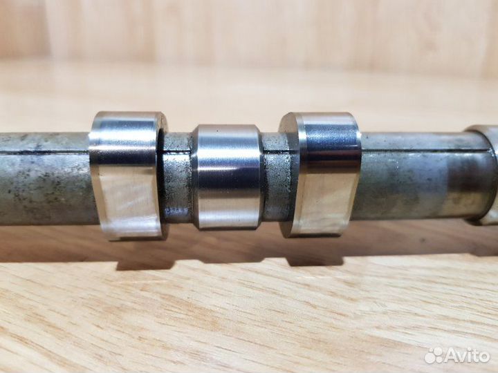 Распредвал впускной левый Mitsubishi Pajero V75W