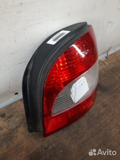 Фонарь задний правый Renault Scenic 1 минивен 1.6
