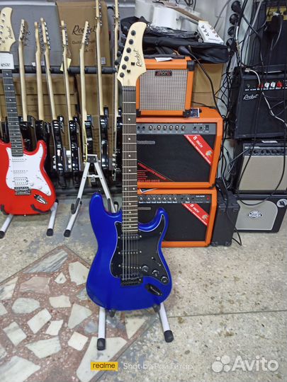 Электрогитара с комбоусилитем