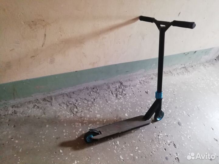 Трюковой самокат Reaction