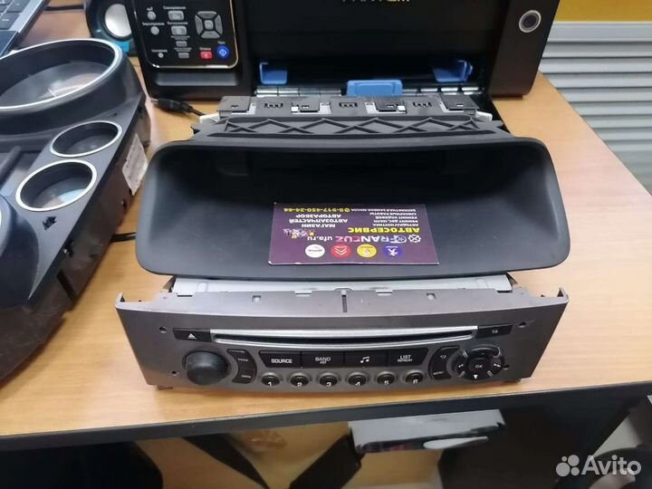 Дисплей с магнитолой RD45 Peugeot 408 308